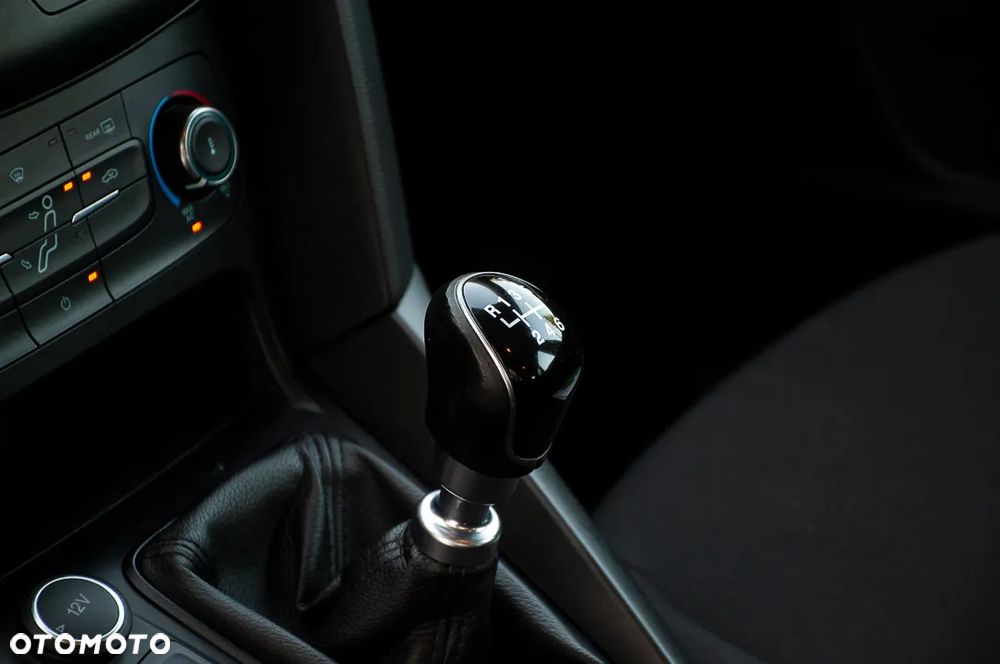 Ford Focus - 34