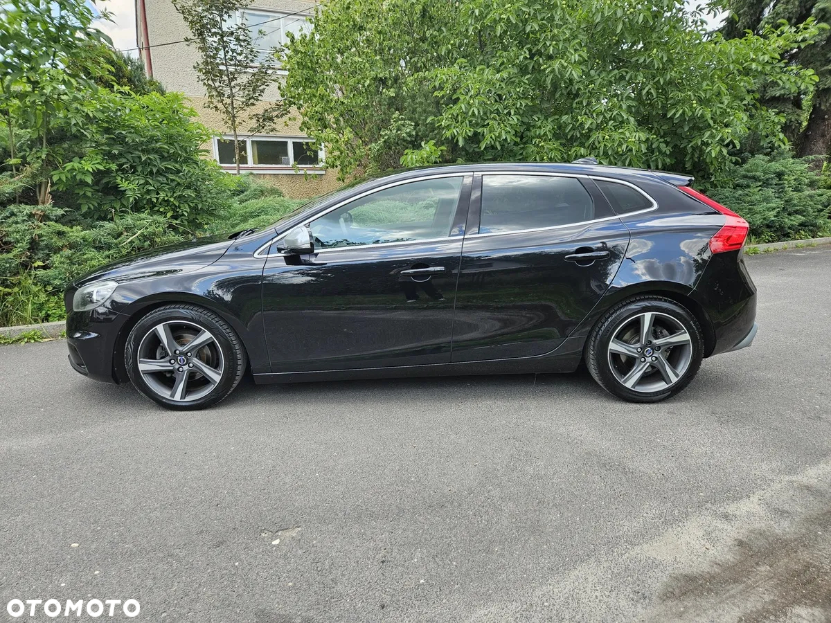 Volvo V40 D2 R-Design - 5