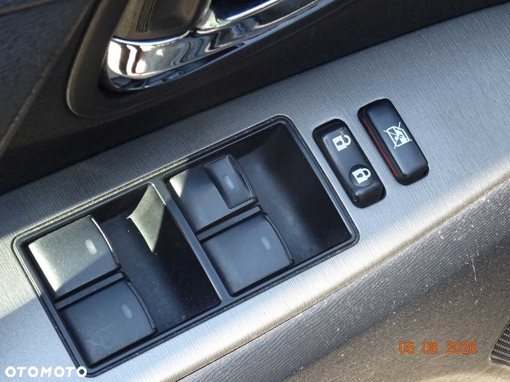 Toyota Avensis - 6