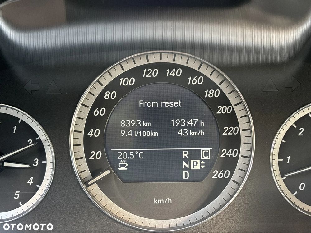 Mercedes-Benz Klasa E 350 CDI 4-Matic BlueEff - 27