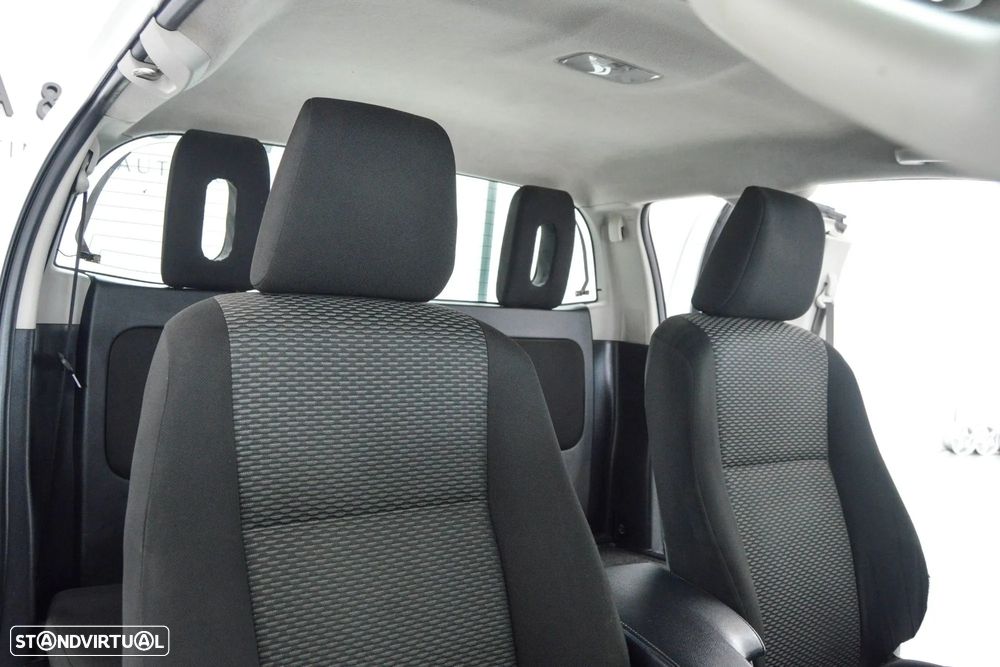 Toyota Hilux 2.4 D-4D 4X2 Cabine Extra 3L - 9