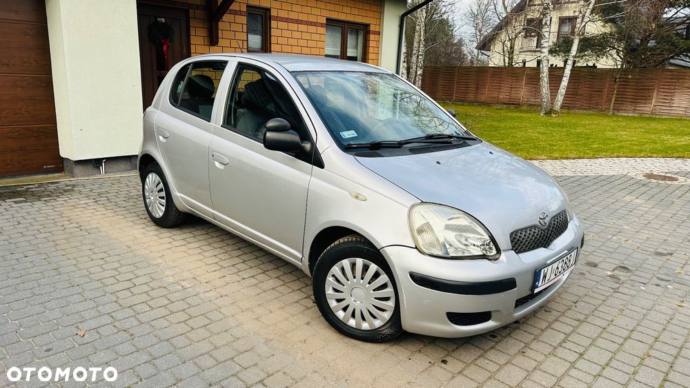 Toyota Yaris - 1