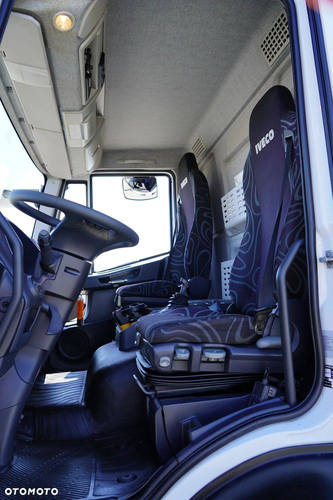 Iveco EUROCARGO / 180E25 / SKRZYNIOWY + HDS / HYVA HB 150 X / ROTATOR / WIDŁY / PILOT - 9