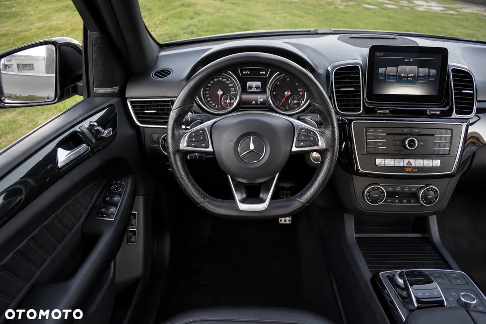 Mercedes-Benz GLE 350 d 4Matic 9G-TRONIC AMG Line - 11