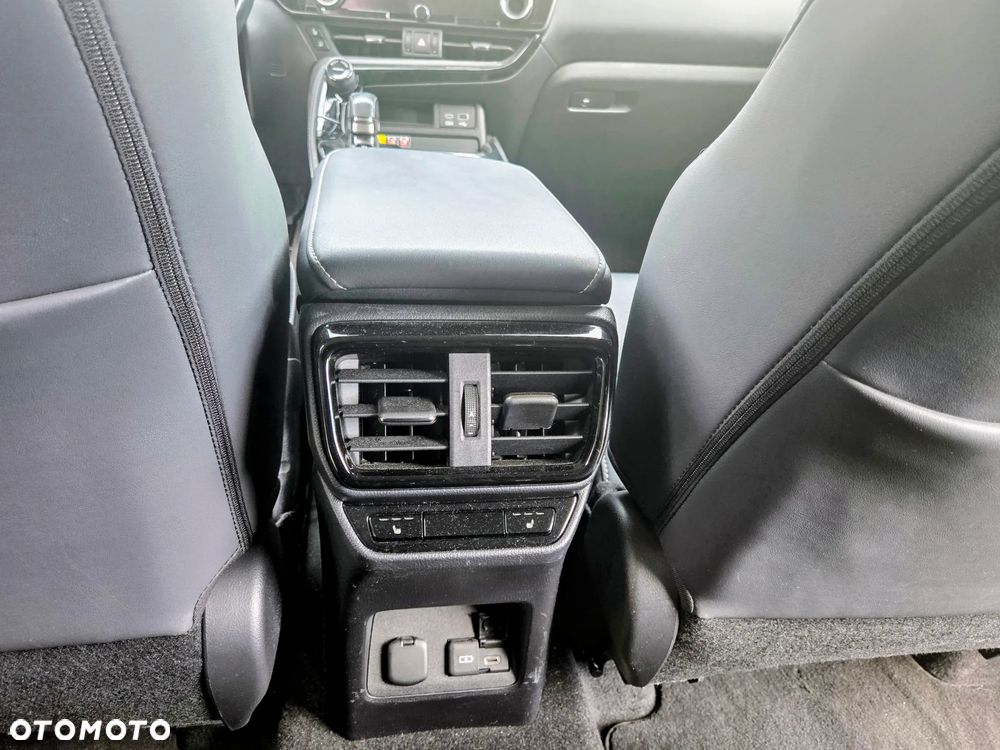 Lexus NX 350h Omotenashi AWD - 16