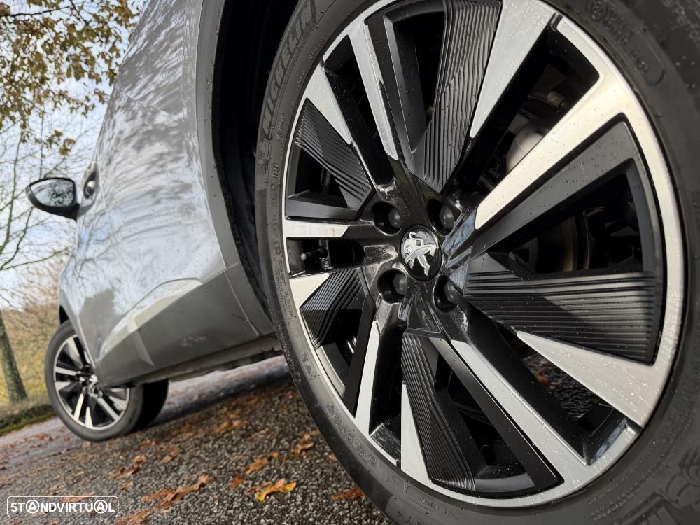 Peugeot 2008 1.2 PureTech GT Pack EAT8 - 7