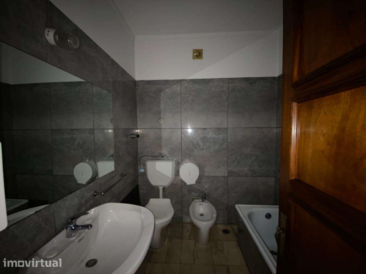 Quarto - localizado em Entrecampos Lisbon - Grande imagem: 5/18