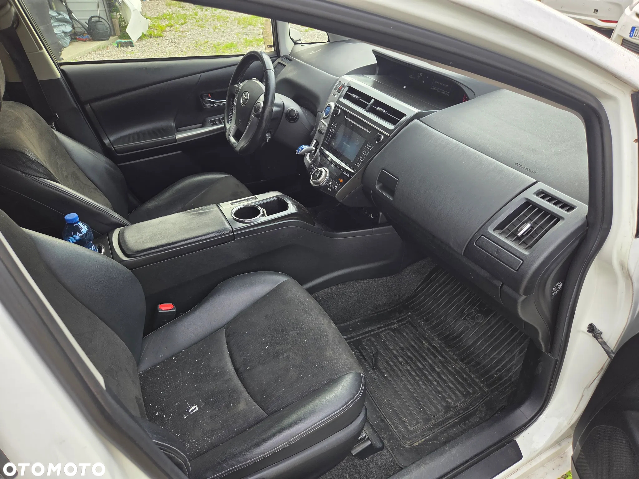 Toyota Prius+ (Hybrid) Executive - 10