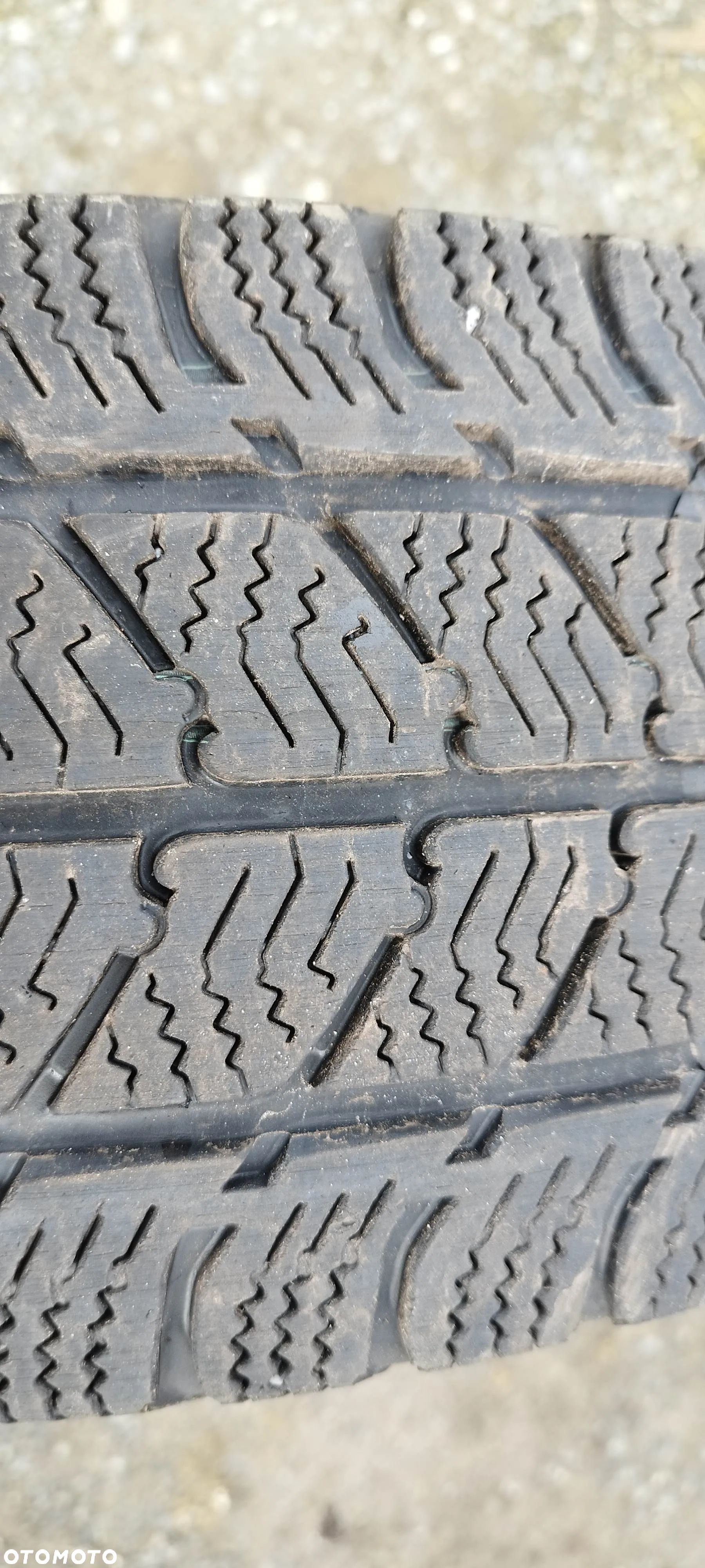 215/65/15 c semperit van grip 3 - 1