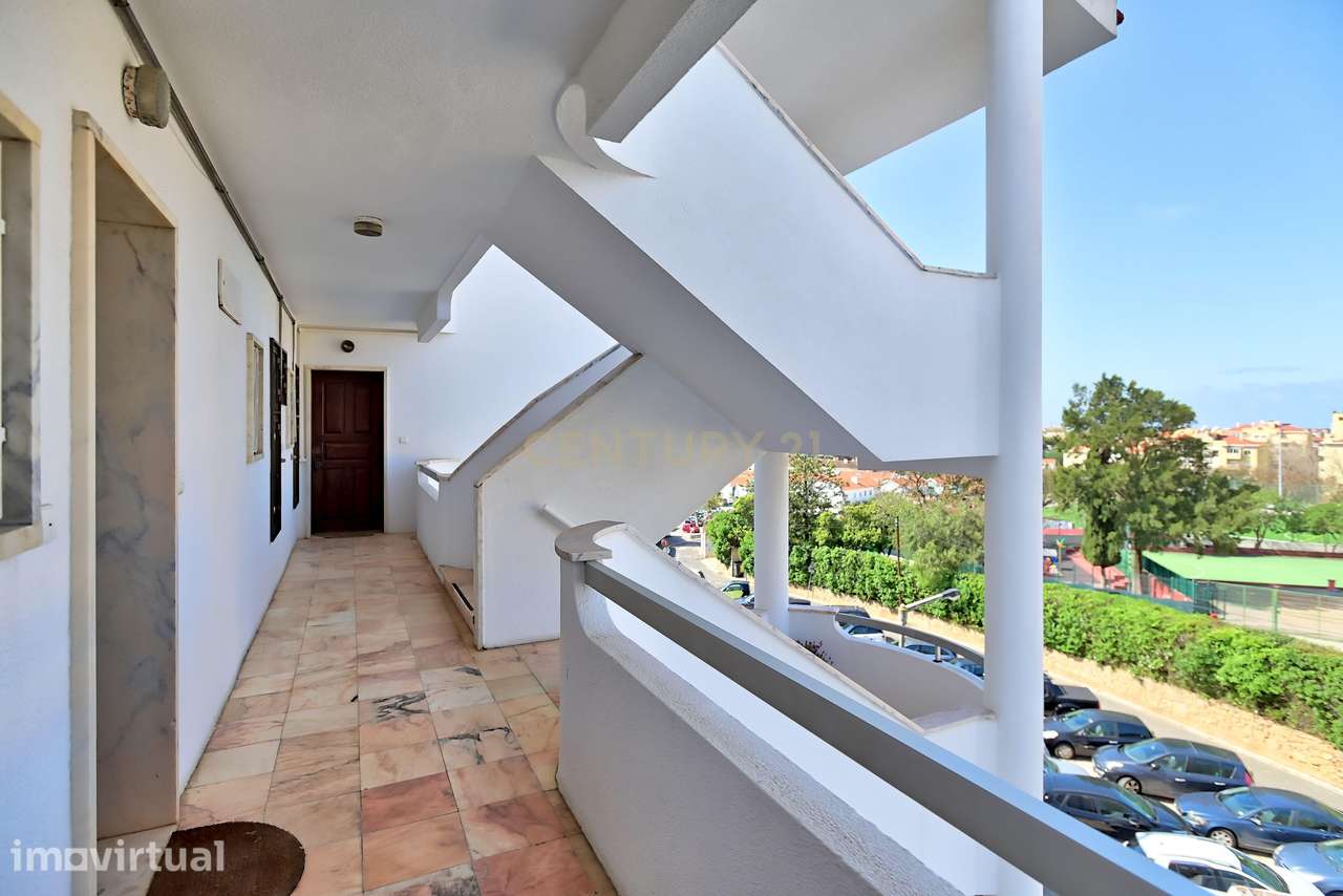 Apartamento T2 para arrendamento, Vista Mar, garagem em Localização Ce - Grande imagem: 2/22