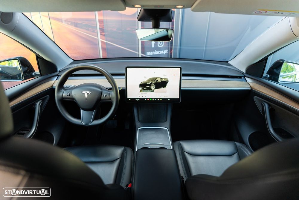 Tesla Model Y Long Range Dual Motor AWD - 11