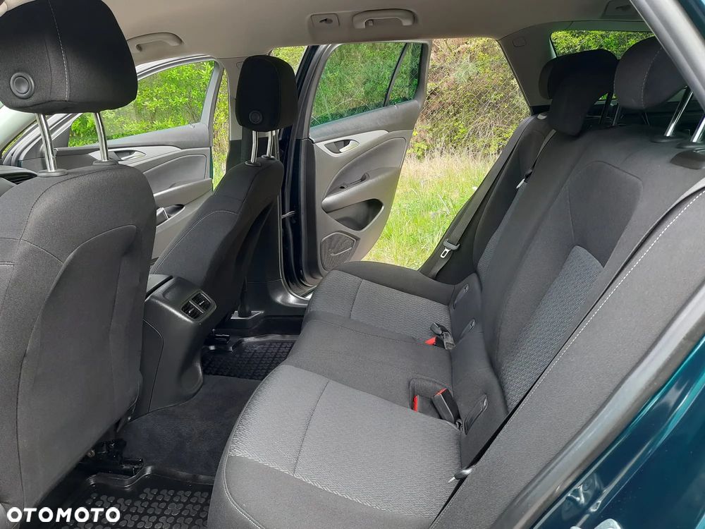 Opel Insignia - 22