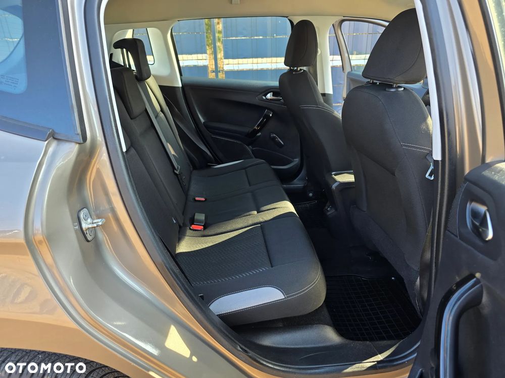 Peugeot 2008 1.2 VTi Allure - 7