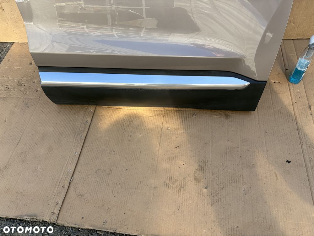 Drzwi prawe przód Hyundai Santa fe IV 18+ kolor.Y2B kompletne z szybą - 4