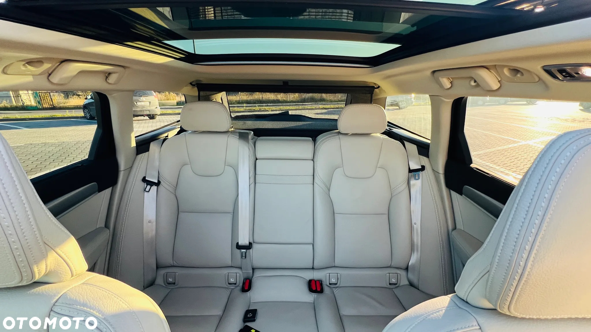 Volvo V90 Cross Country D4 AWD - 25