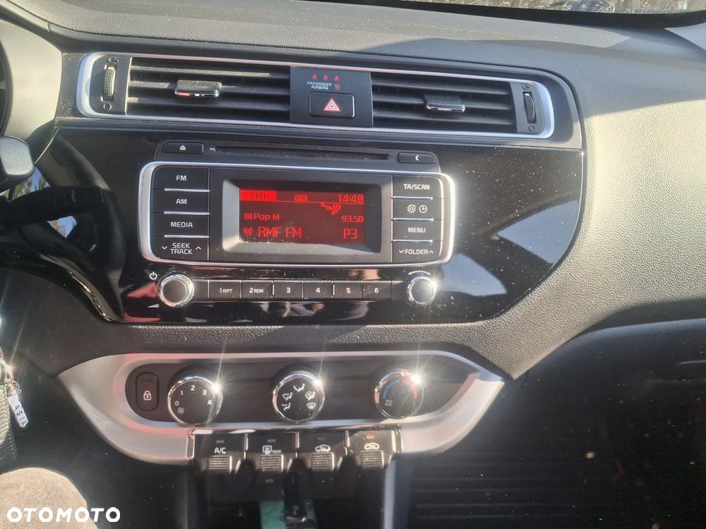 Kia Rio 1.2 Business Line - 8