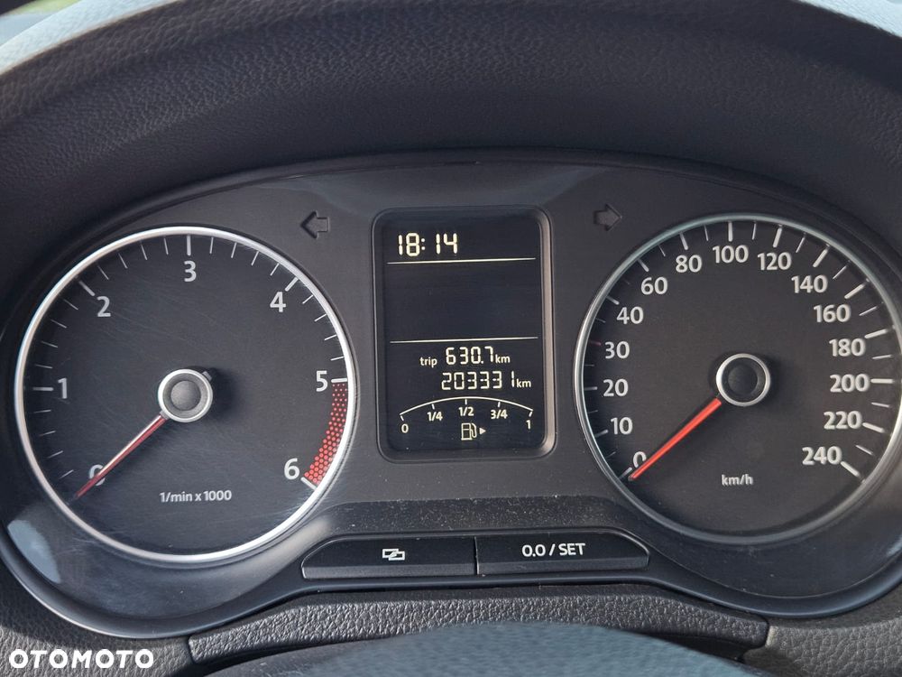 Volkswagen Polo 1.6 TDI DPF Highline - 15