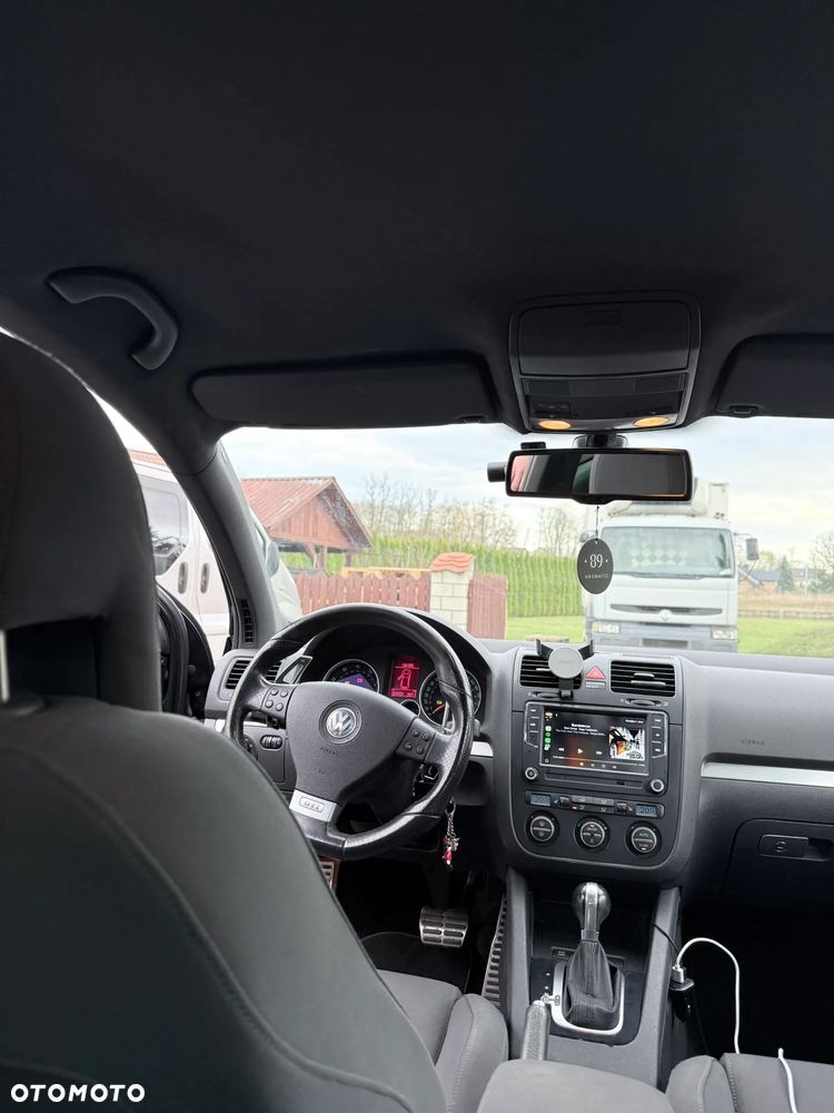 Volkswagen Golf - 18