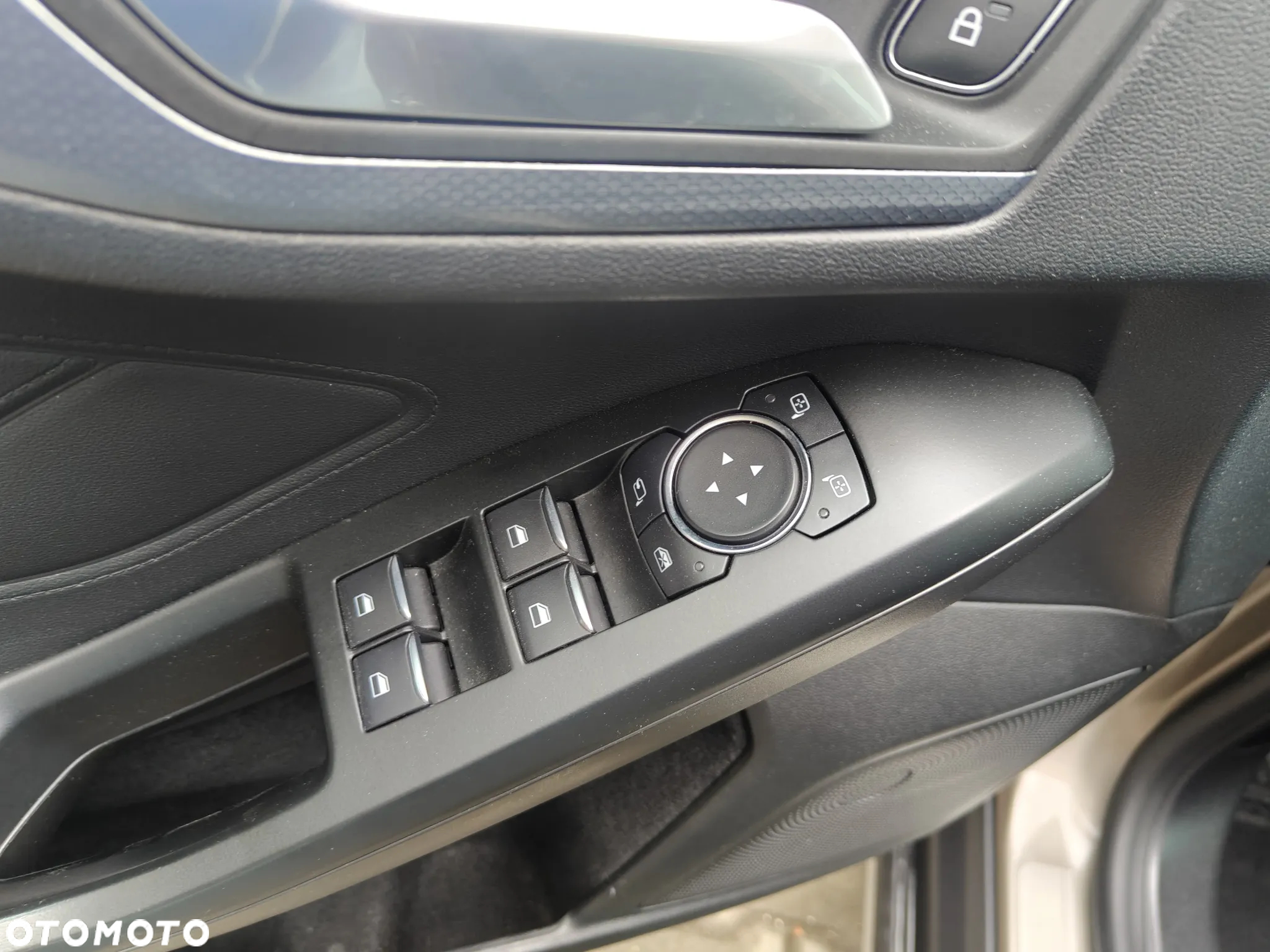 Ford Focus 1.0 EcoBoost Active Business - 29