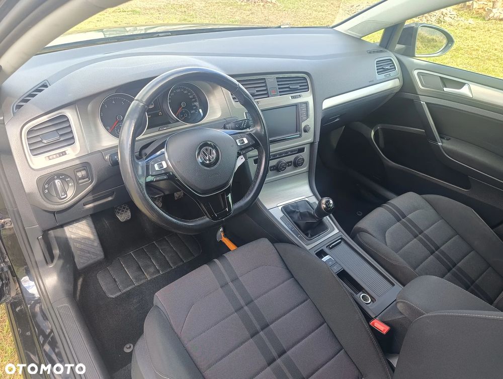 Volkswagen Golf 1.0 TSI BlueMotion Comfortline - 25