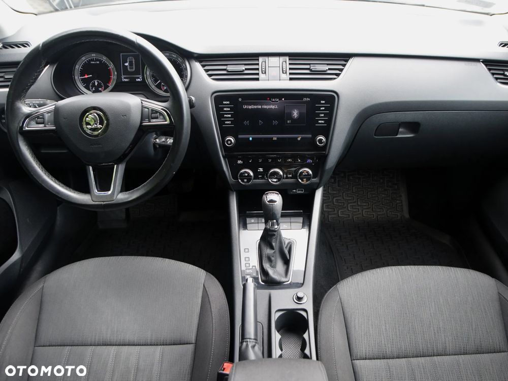 Skoda Octavia 1.5 TSI ACT Style DSG - 5