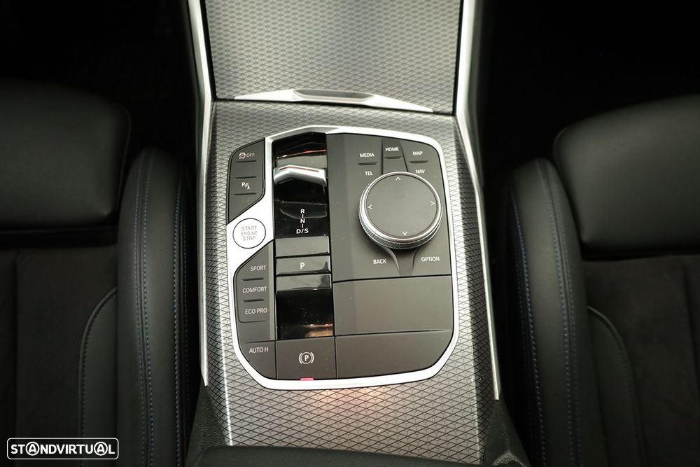 BMW 320 - 13