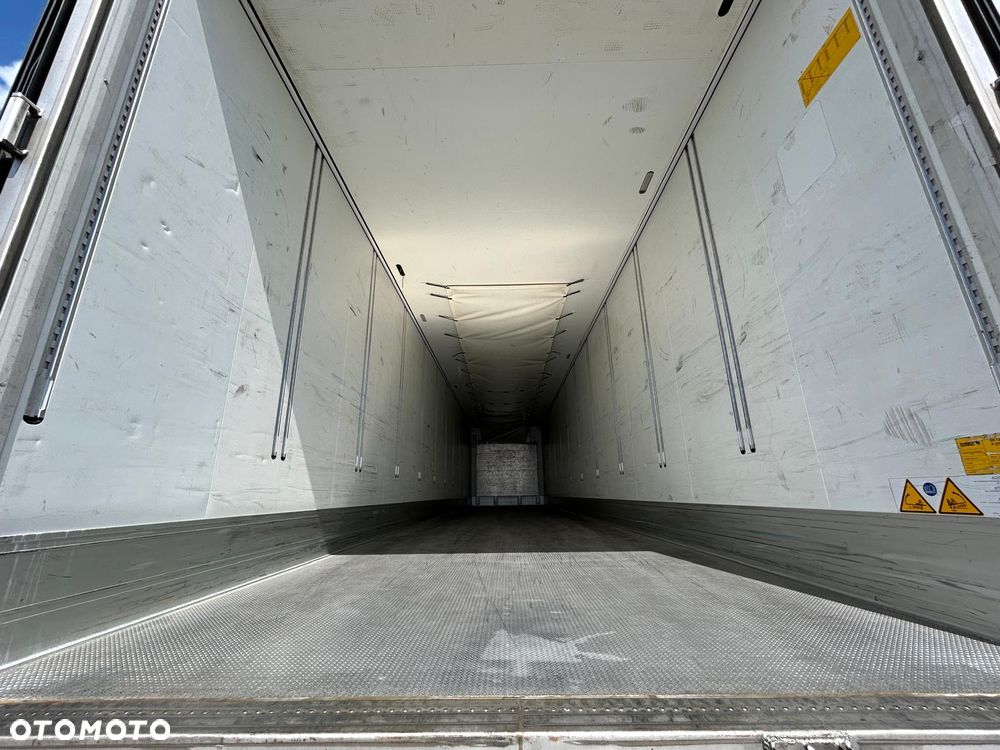 Schmitz Cargobull ThermoKing SLXi300; DOST; Uchwyty promowe, Paleciara - 10