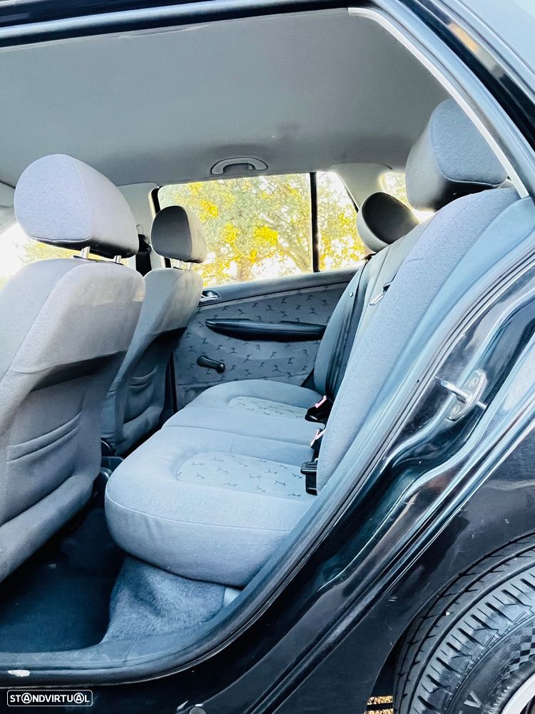 Skoda Fabia Break 1.4 Style AC+CB+ABS - 8