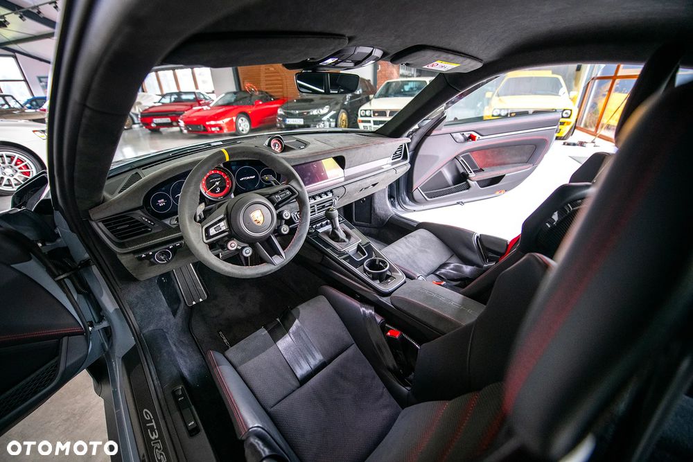 Porsche 911 GT3 RS - 24