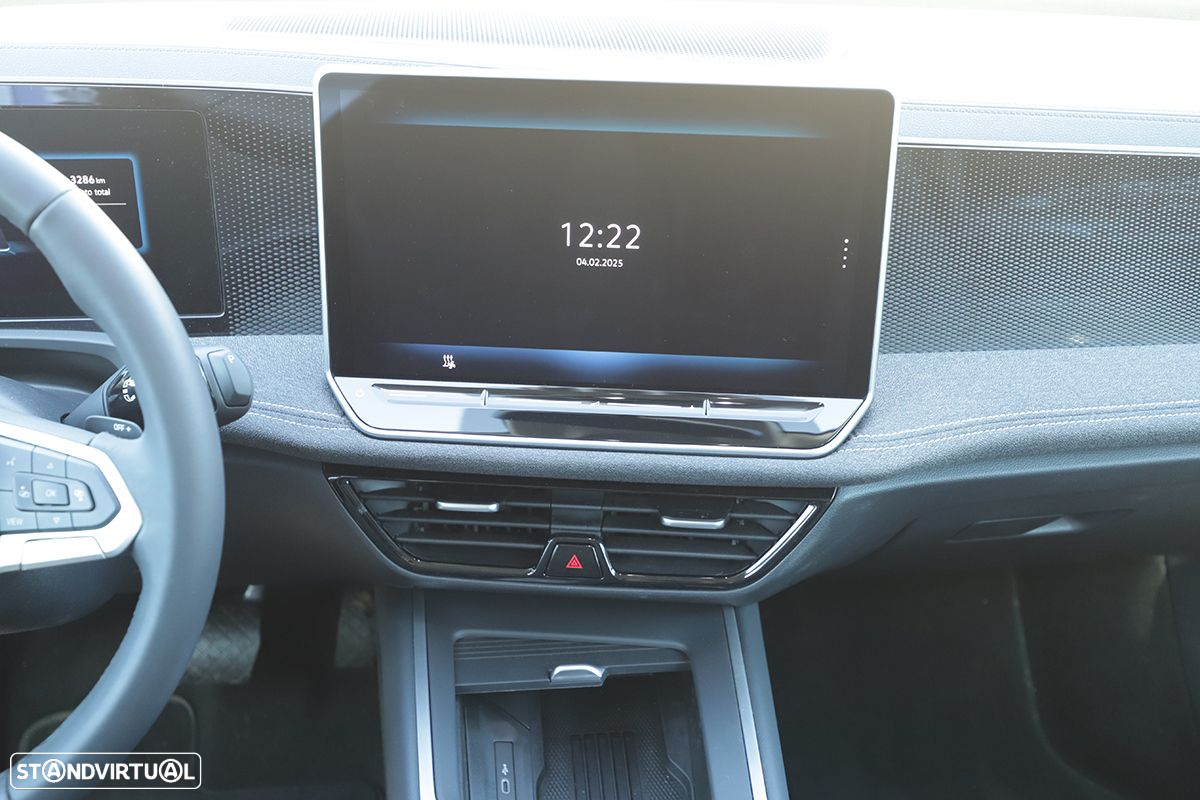 VW Passat Variant 1.5 TSI eHybrid DSG - 13