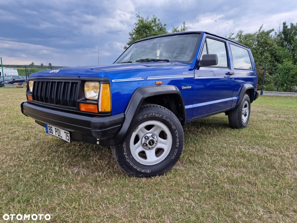 Jeep Cherokee 2.5 - 10