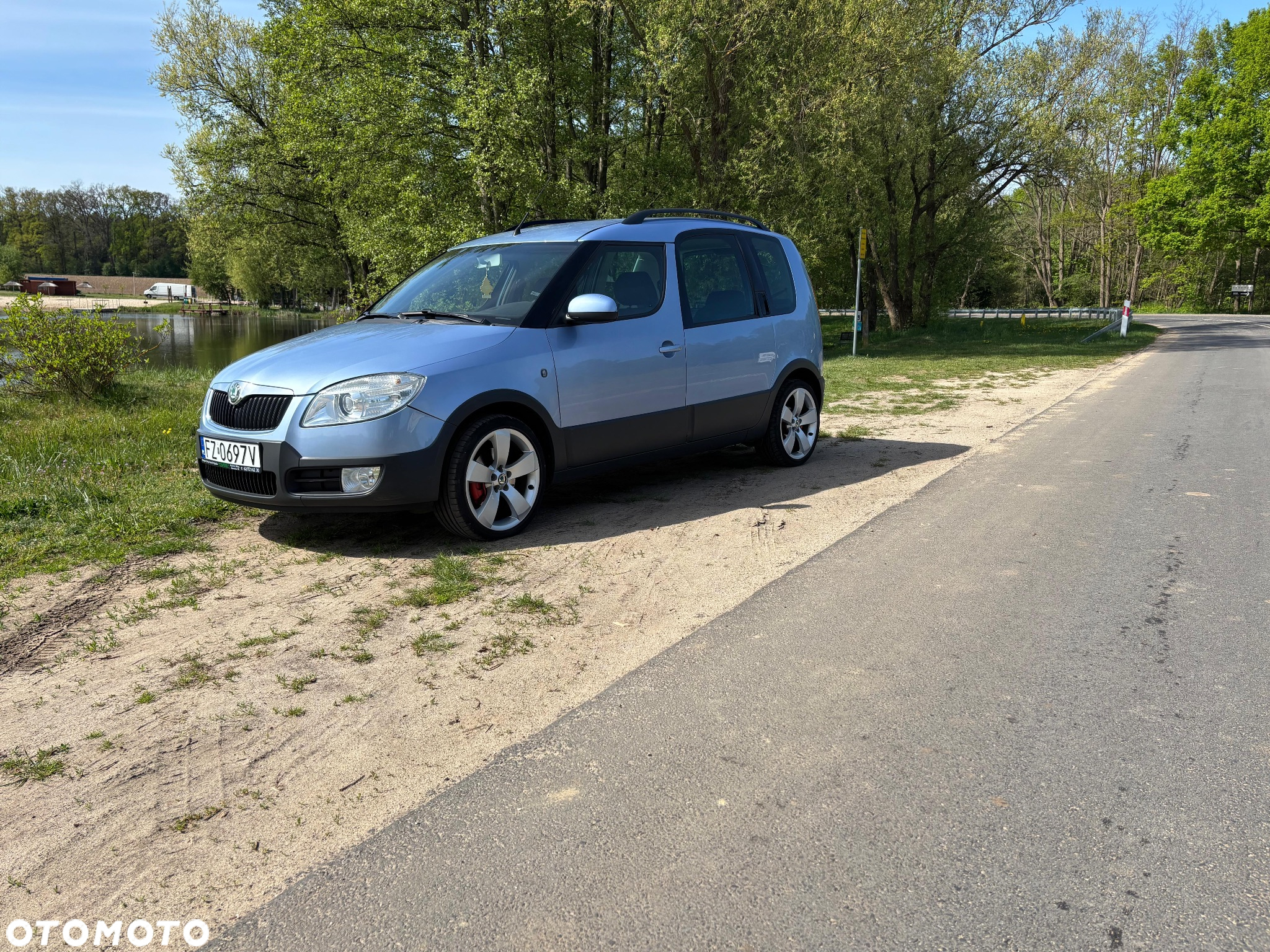 Skoda Roomster 1.6 16V Scout - 5