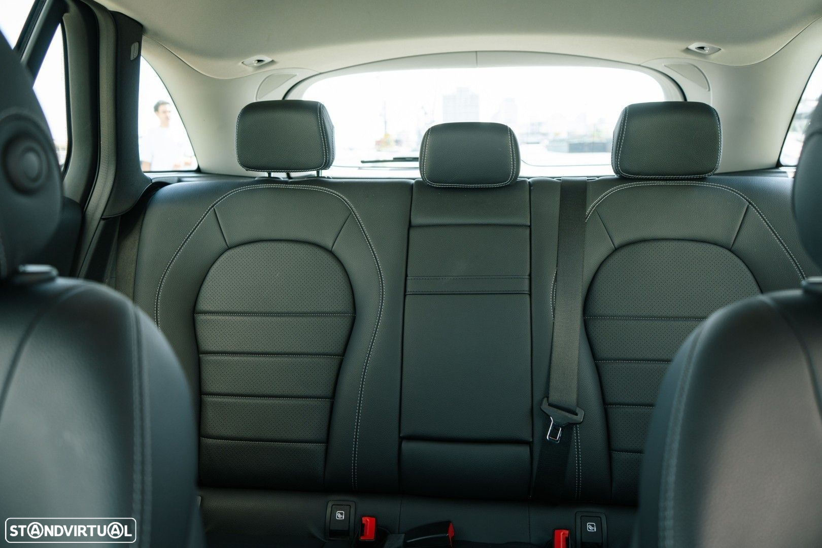 Mercedes-Benz GLC 300 de 4Matic - 25