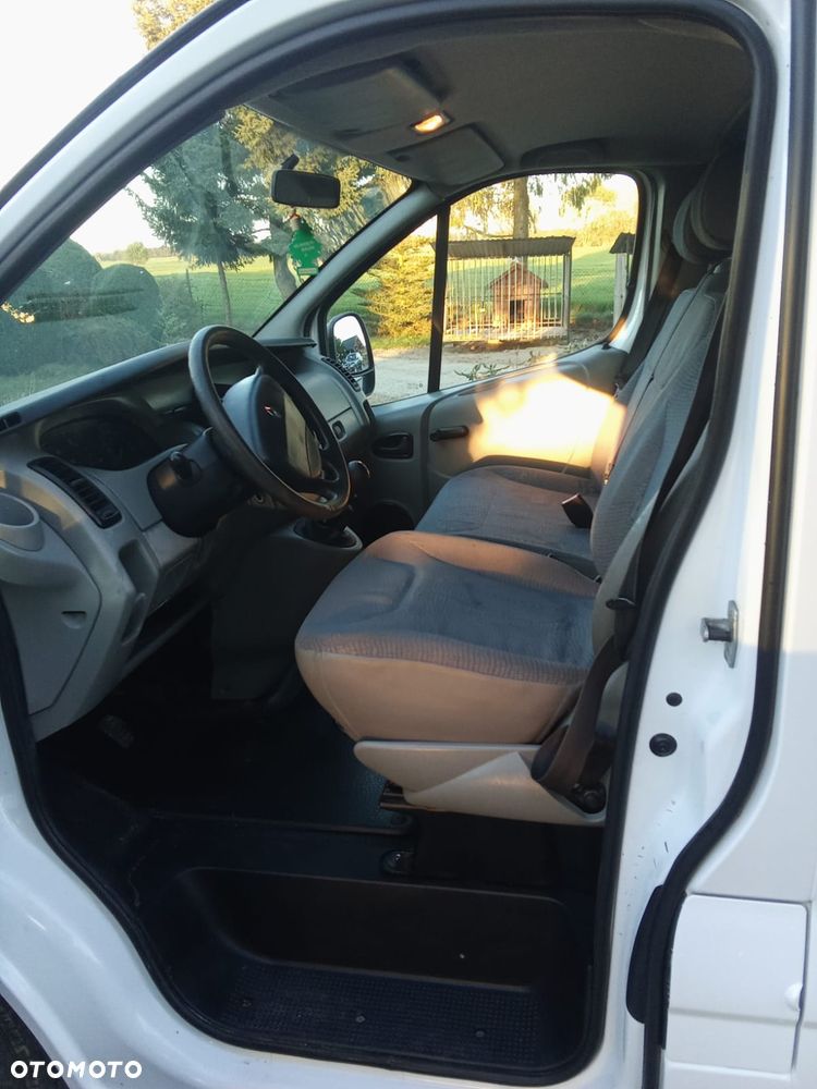 Renault Trafic - 18