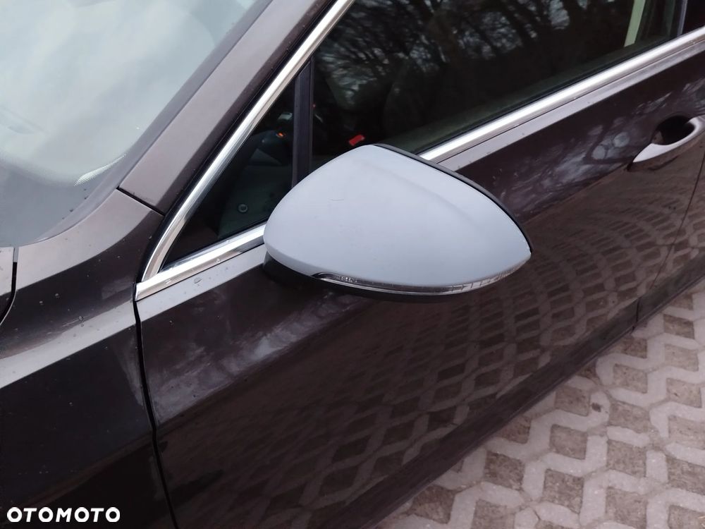 Volkswagen Passat 2.0 TDI BMT Comfortline - 11