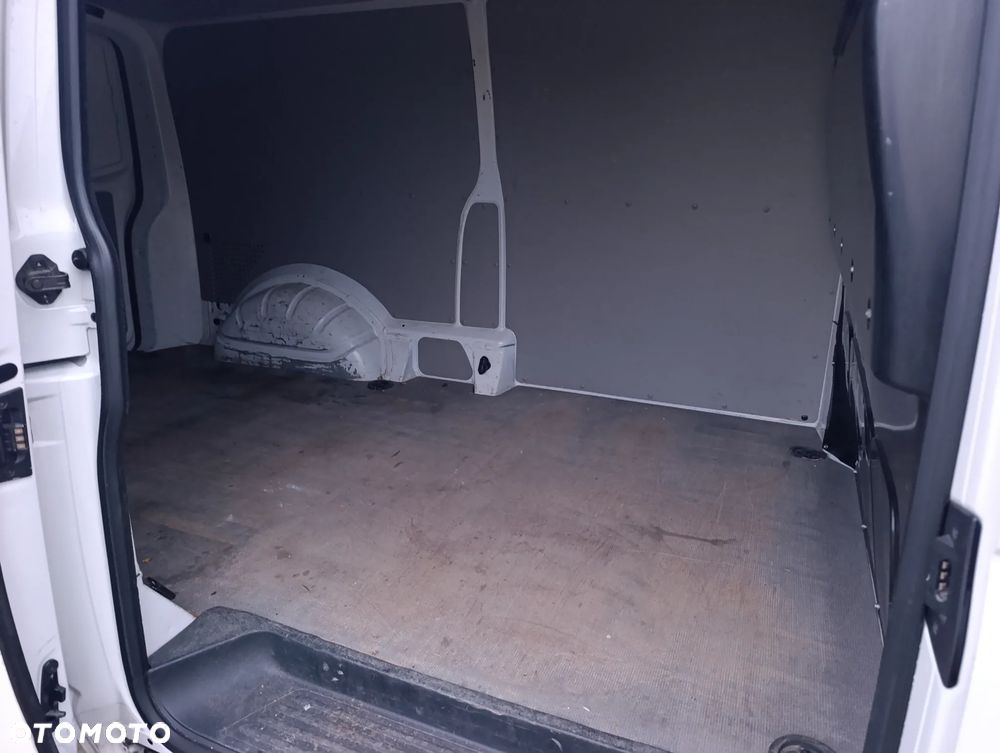 Volkswagen Transporter - 8