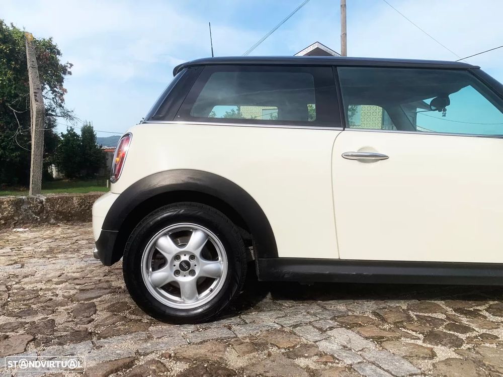 MINI 3 Portas Cooper - 3