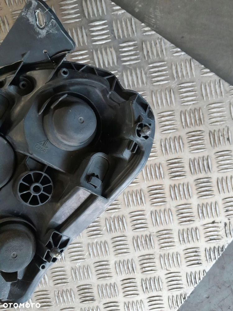 REFLEKTOR PRAWY LAMPA PRAWA IVECO DAILY 11-14 IVECO OE 5801375415 - 9