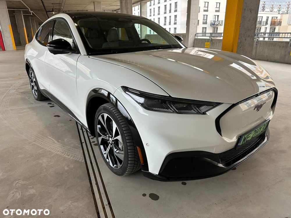 Ford Mustang Mach-E AWD PREMIUM - 2