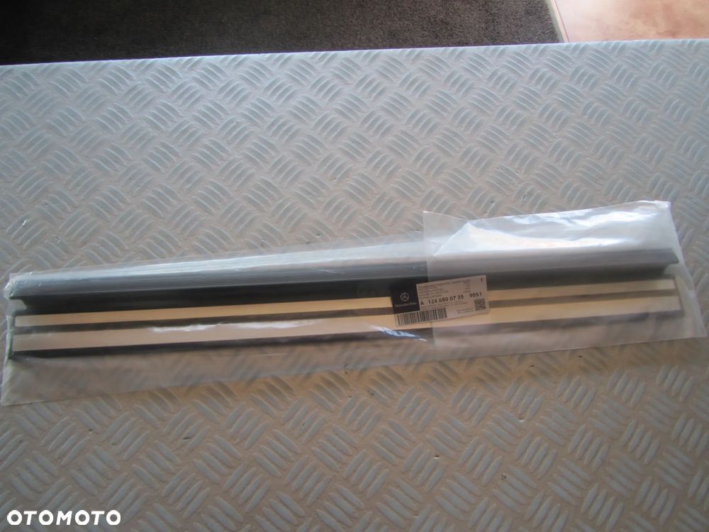 listwa 1246800735 - 2