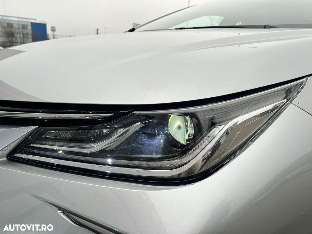 Toyota Corolla 1.8 HSD Business - 27