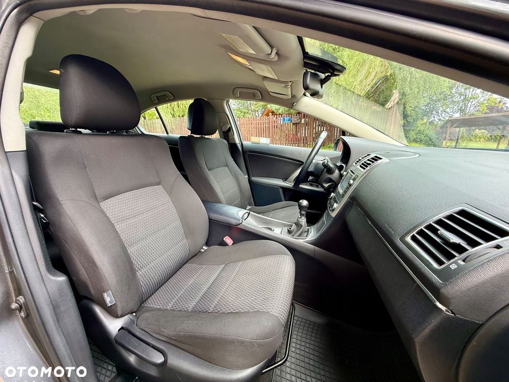 Toyota Avensis 2.2 D-4D Premium - 38