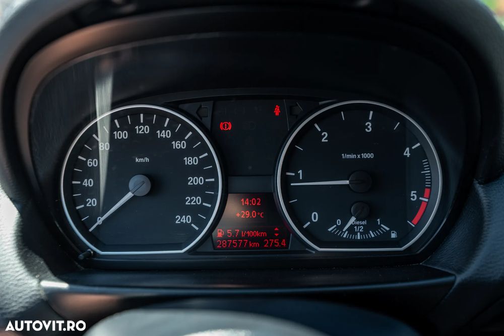 BMW Seria 1 118d DPF - 25