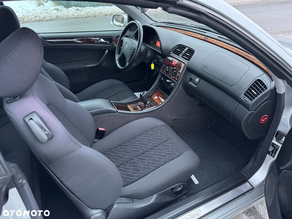 Mercedes-Benz CLK - 10