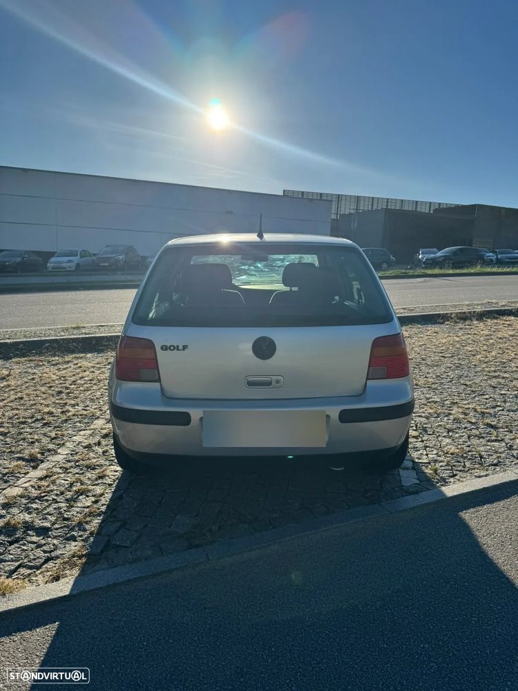 VW Golf - 4