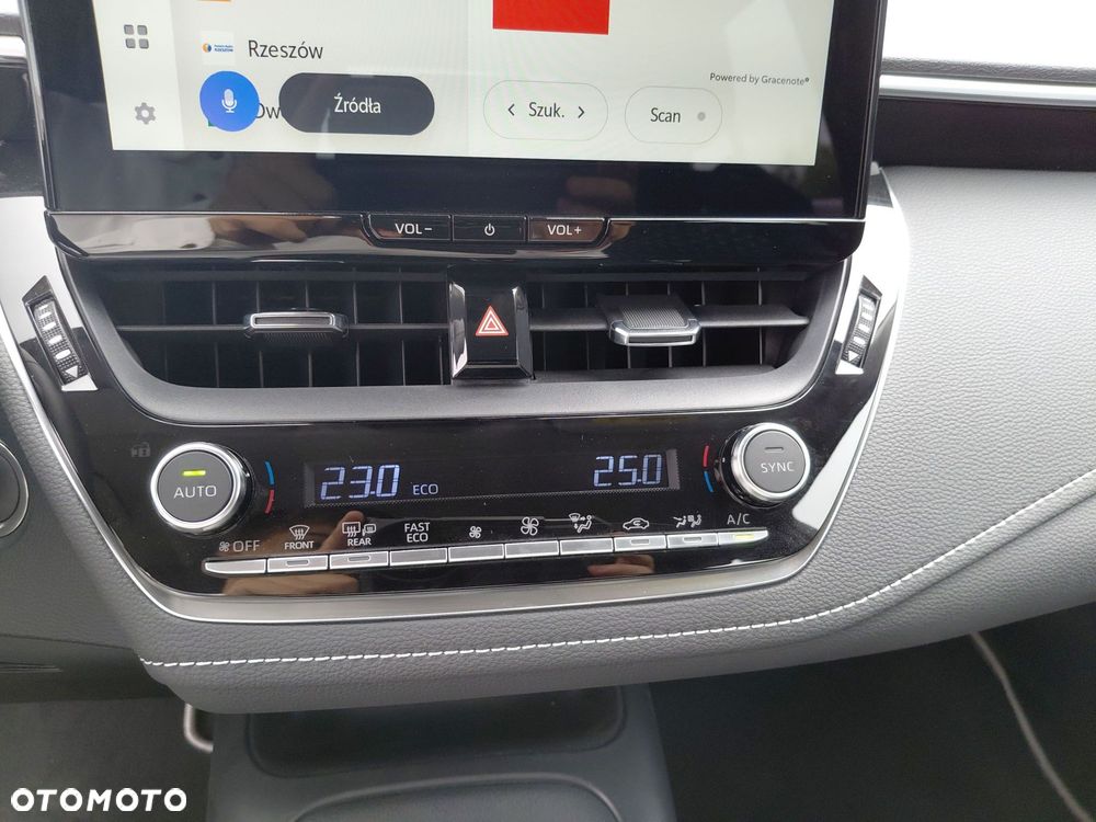Toyota Corolla 1.8 Hybrid Comfort - 24