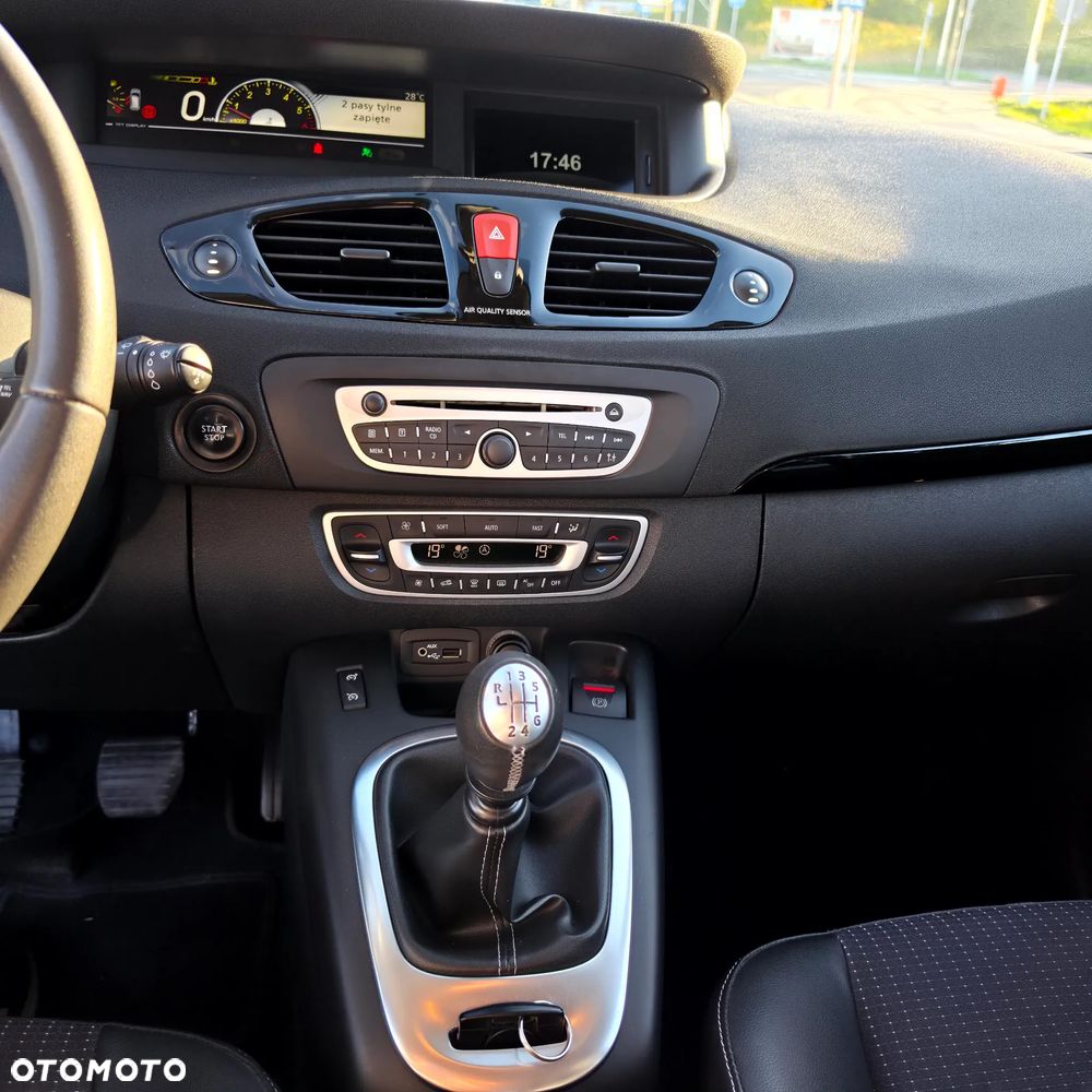 Renault Scenic - 31