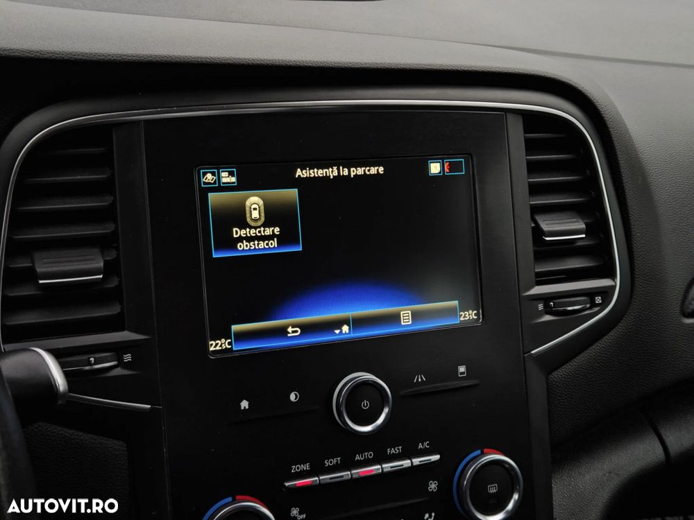 Renault Megane Blue dCi 116 Zen - 29