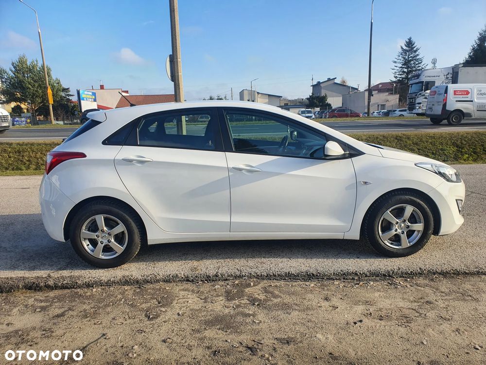 Hyundai i30 1.4 Intro Edition - 6