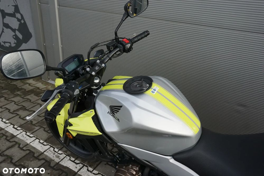 Honda CB - 17